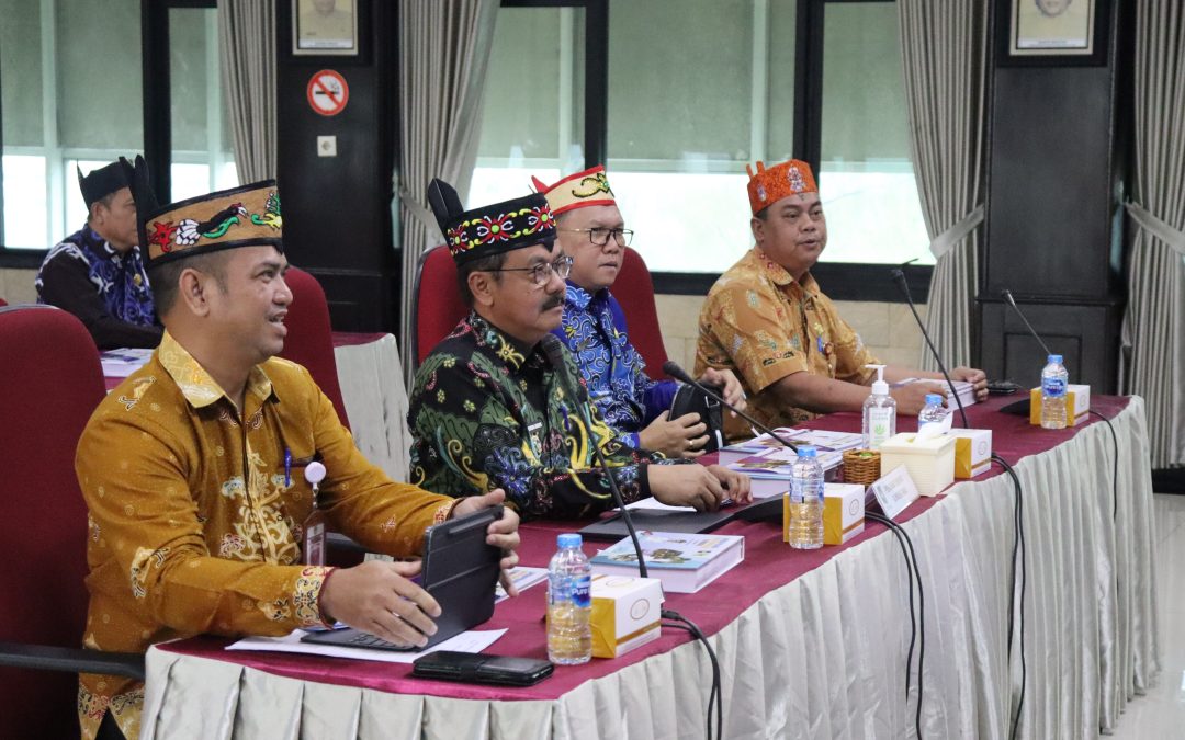 Pj. Bupati Gumas Sampaikan Laporan Hasil Kinerja 10 Indikator Prioritas
