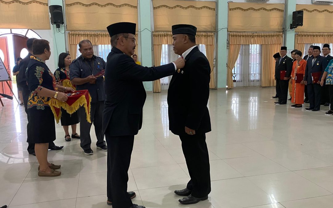 Sebanyak 201 PNS Mendapat Tanda Kehormatan Satyalancana Karya Satya