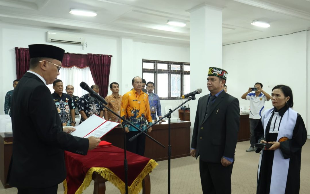Sekda Melantik Dewan Pengawas Perumdam Maruang Duhung
