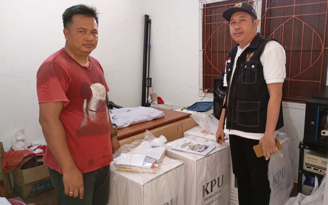 Distribusi Logistik Pemilukada Di Kecamatan Manuhing Semuanya Telah Sampai Di Tiap TPS