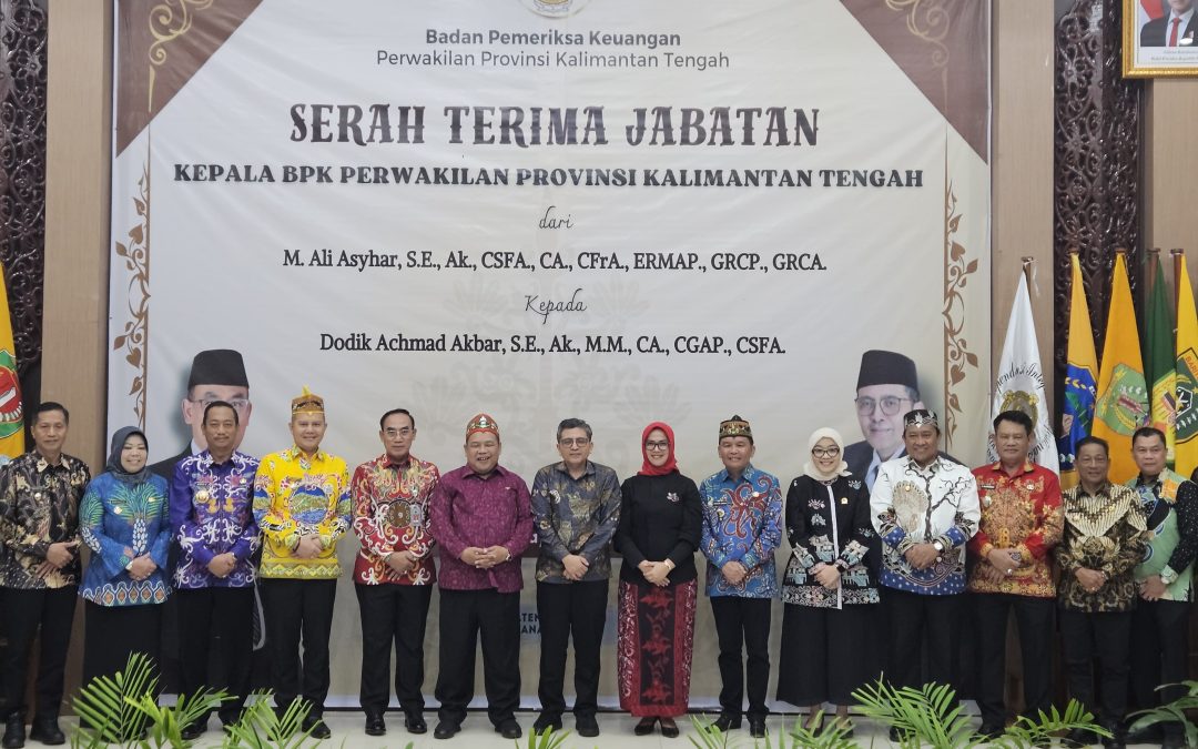 Bupati Gumas Hadiri Acara Sertijab Kepala BPK Perwakilan Kalteng di Palangka Raya