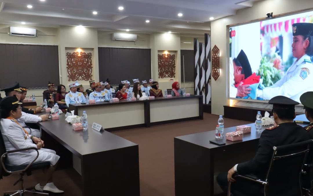 Usai Pimpin Upacara, Bupati Gunung Mas dan Forkopimda Ikuti Detik-Detik Proklamasi Kemerdekaan Secara Virtual