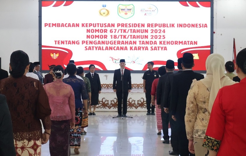 96 ASN Gunung Mas Terima Anugerah Satyalancana dari Presiden RI, Diserahkan Bupati Jaya Samaya Monong