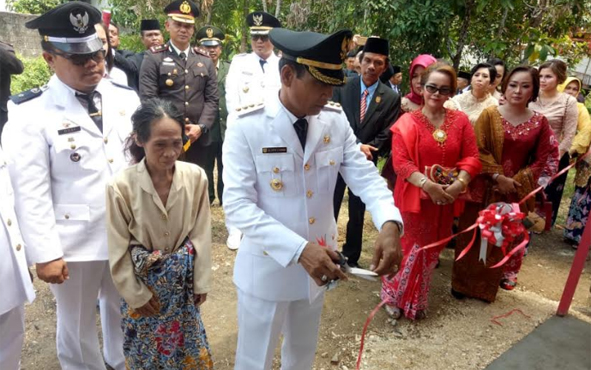 Bupati Resmikan Rumah Bedah Polres Gunung Mas
