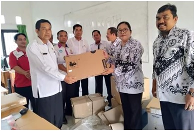 SMPN 1 Kurun Terima Bantuan Peralatan UNBK