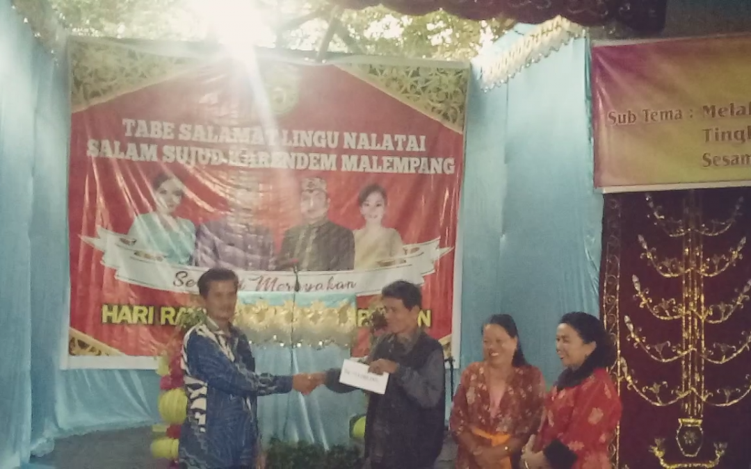 “Safari Kaharingan” Pemkab Gumas Serahkan 47 Juta Untuk Pembangunan Balai Basarah Tbg.Oroi