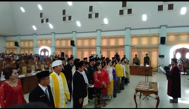 Pengucapan Sumpah/Janji Oleh 25 Anggota DPRD Kabupaten Gunung Mas, “Dalam Mengemban Tugas dan Amanah Rakyat”