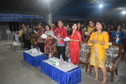 “Safari Kasih Desa Hurung Bunut” Bupati Sampaikan Momen Natal Ini?