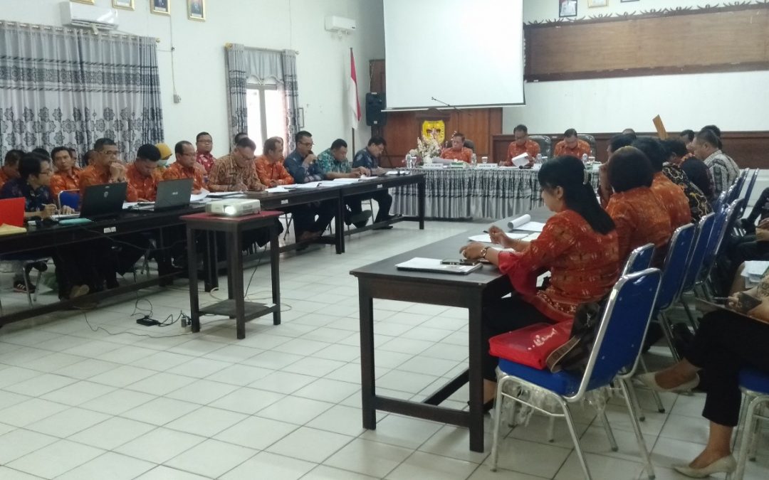 Sekda Gumas Pimpin Rapat Revisi APBD Tahun Anggaran 2020
