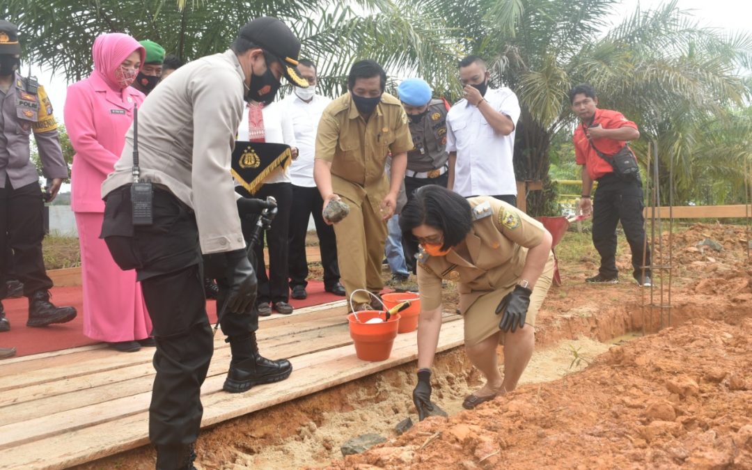 Peletakan Batu Pertama Gedung SPKT Sanika Styawada Sebagai Tanda Dimulainya Pembangunan