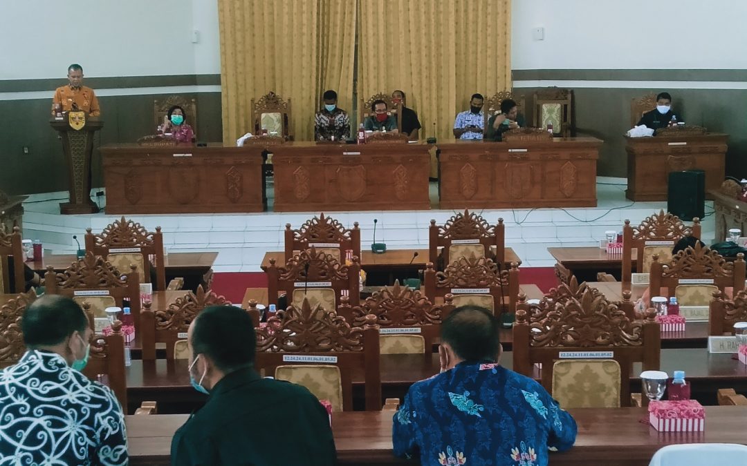 Bupati Gumas Sampaikan Tanggapan atas Pandangan Umum Fraksi Pendukung DPRD Kabupaten Gunung Mas.