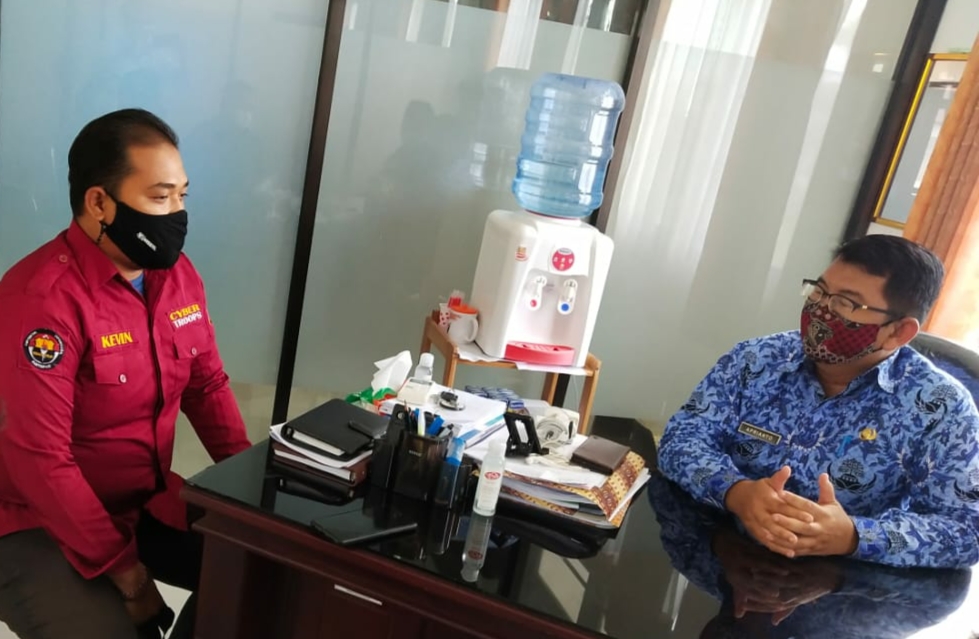 Kominfosantik Gumas dan Polres Jalin Sinergitas