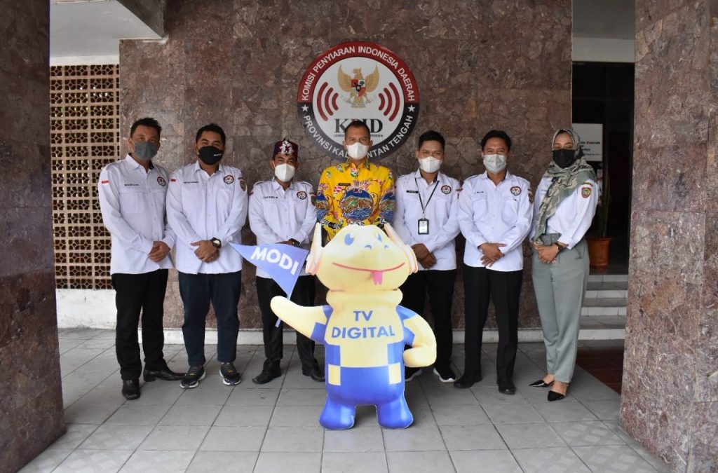 Bupati Gumas Kunjungi KPID Provinsi Kalteng