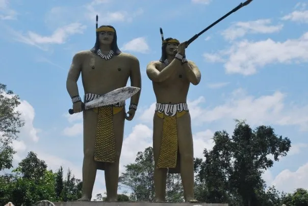 Ketua TP-PKK Gumas Hadiri Prosesi Pengambilan Unsur Tanah dan Air di Pajangei