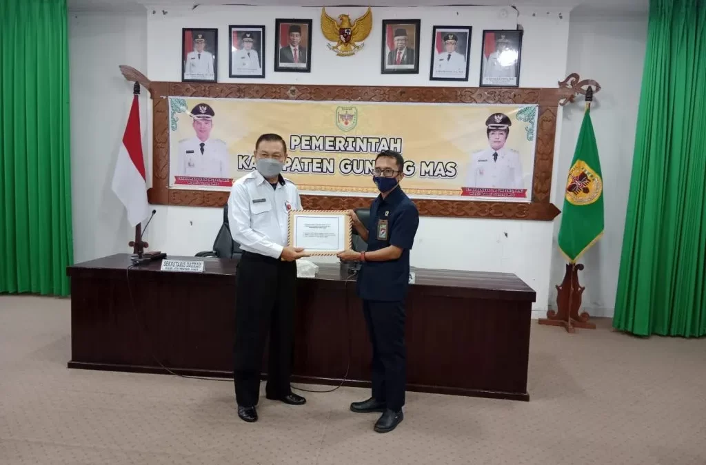 Pemkab Gumas Serahkan Hibah Tanah ke Pengadilan Agama Kuala Kurun