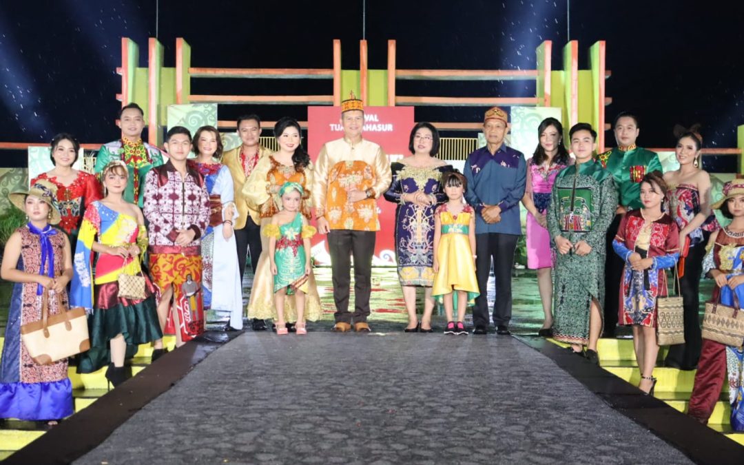 Pemkab Gumas Resmi Luncurkan Benang Bintik Khas Gumas