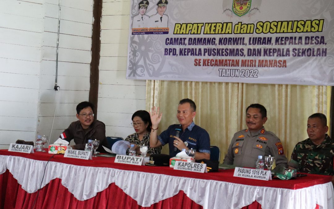 Bupati Gumas lakukan Sosialisasi Peraturan Gubernur Nomor 4 Tahun 2021 di Tumbang Napoi