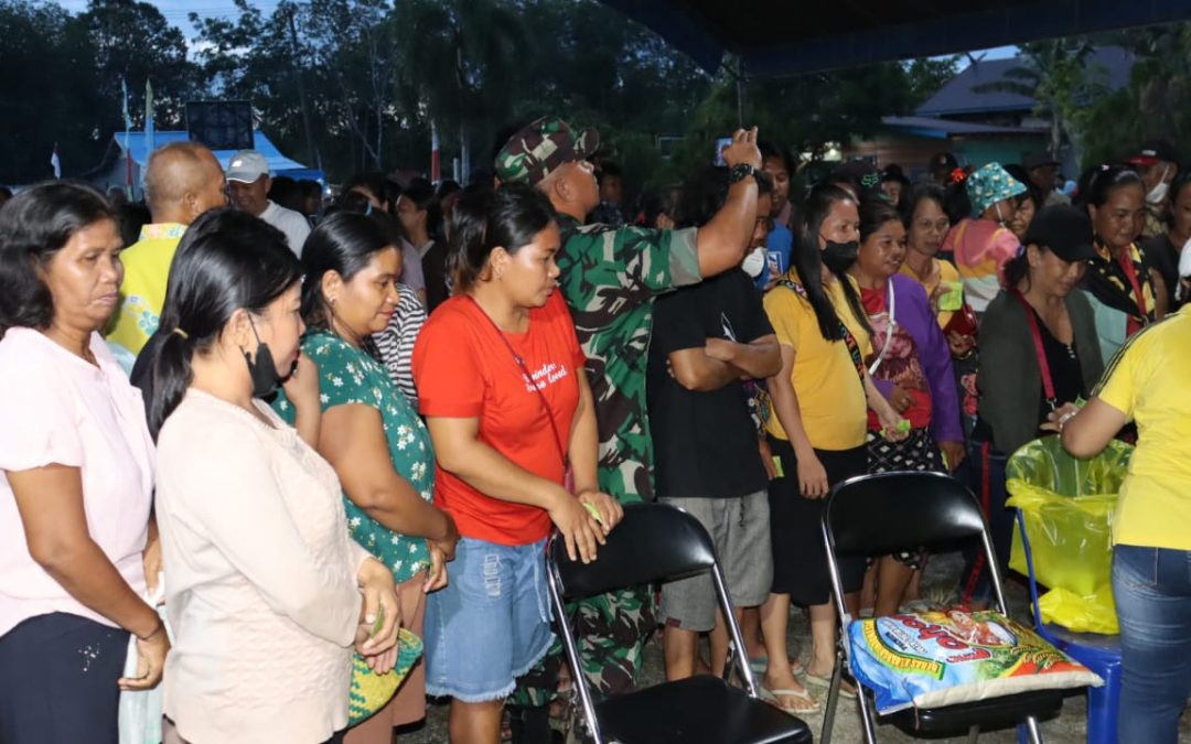 Masyarakat Serbu Pasar Murah di Kecamatan Mihing Raya