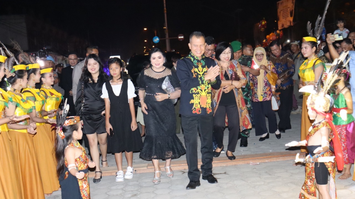 Pemkab Gunung Mas Rayakan Malam Pergantian Tahun bersama Masyarakat