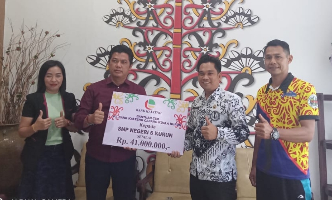 Bank Kalteng Kuala Kurun Salurkan Bantuan CSR untuk SMPN – 6