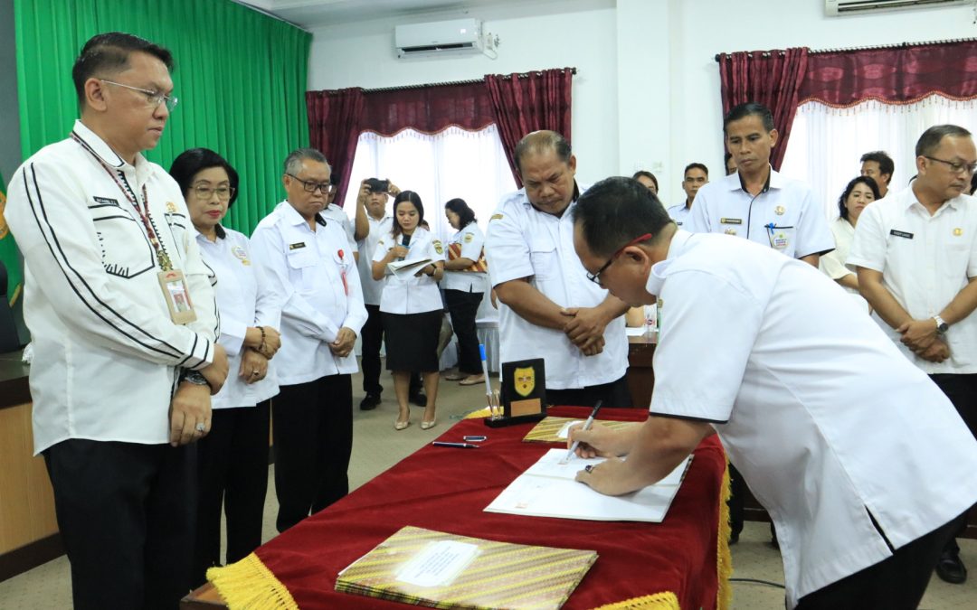 Wabup Gumas Hadiri Kegiatan Penandatanganan Pakta Integritas Tentang Percepatan Penyaluran Alokasi Dana Desa dan Dana Desa