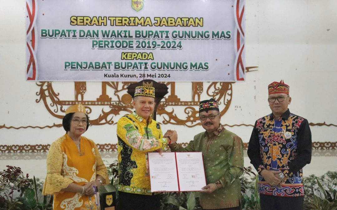 Pemkab Gunung Mas Gelar Sertijab Bupati Antara Jaya S. Monong dan Herson B.Aden