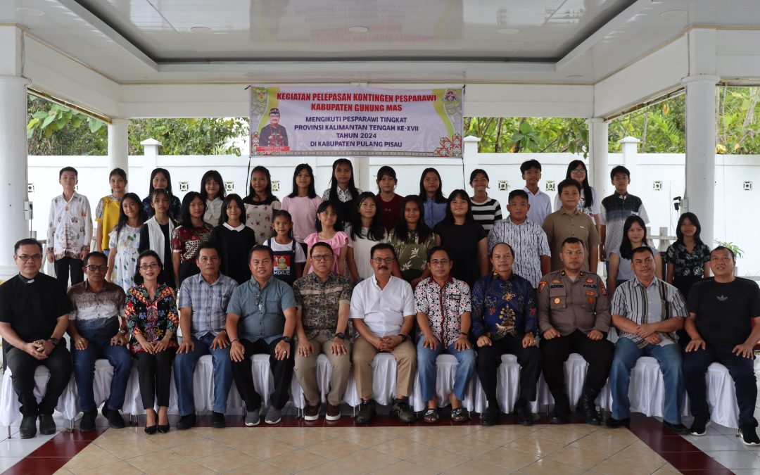 Pj. Bupati Gumas Lepas Kontingen Pesparawi Kab. Gumas