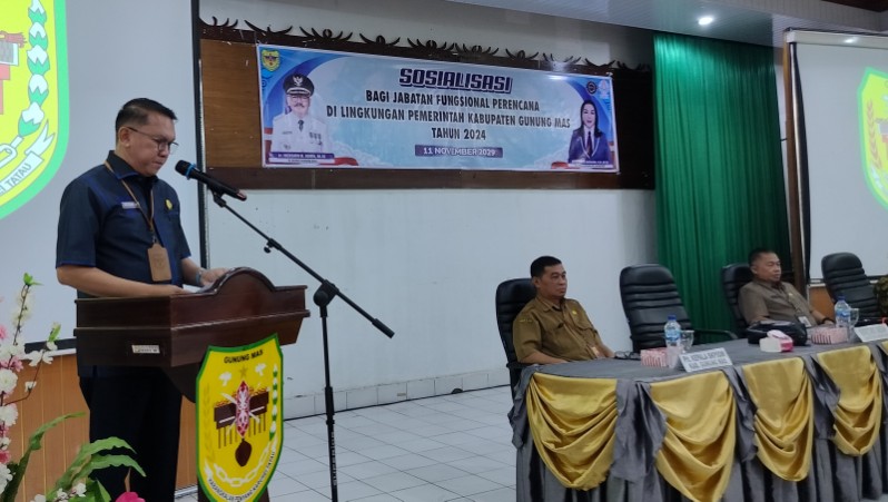 Sekda Gumas Buka Kegiatan Sosialisasi Pelatihan Pembinaan bagi Jabfung Perencana dan Analis Kebijakan