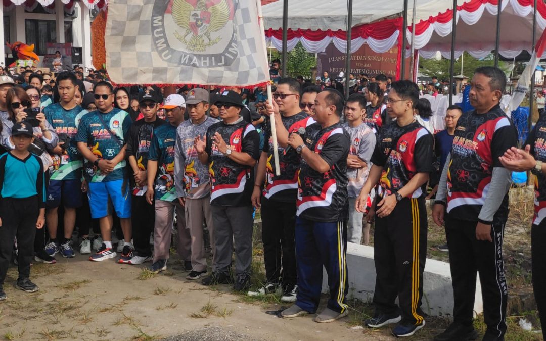 Sosialisasikan Pilkada, KPU Gumas Gelar Jalan Sehat dan Senam Zumba