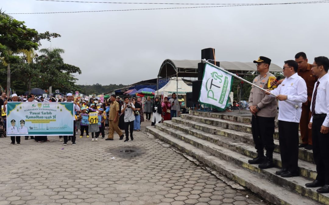 Sekda Gumas Lepas Peserta Pawai Tarhib Ramadan 1446 H