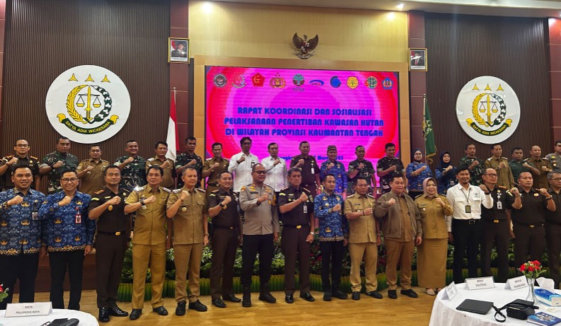 Bupati Gumas Hadiri Rakor dan Sosialisasi Penertiban Kawasan Hutan di Palangka Raya