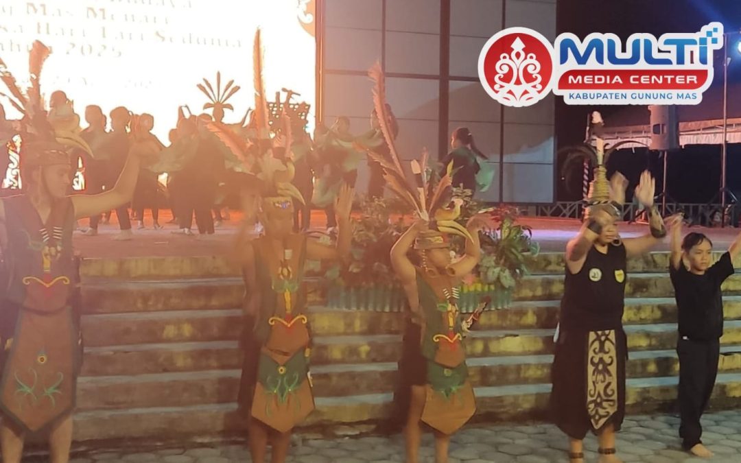“Gunung Mas Menari” Meriahkan Hari Tari Sedunia di Taman Kota Kuala Kurun