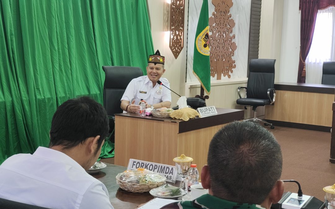 Bupati Gumas Pimpin Rapat Bersama Forkopimda