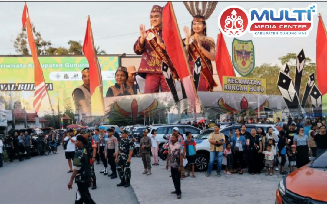 Ribuan Warga Padati Kota Kuala Kurun Saksikan Pawai Budaya Tambun Bungai.