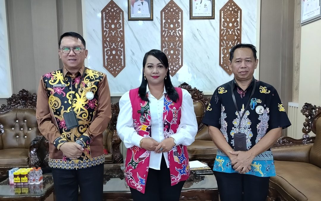 Harumkan Nama Kabupaten Gunung Mas, Lurah Tumbang Talaken Raih Peacemaker Justice Award 2025