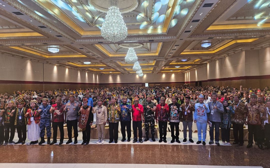 Bupati Gunung Mas Hadiri Seminar Internasional “International Day Of The World’s Indigenous People, PUMPUNG HAI BORNEO” di Palangka Raya