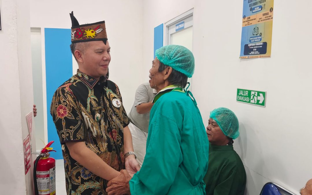 Masyarakat Terbantu dengan Operasi Katarak Gratis, Wujud Sinergi Pemerintah, PKK, dan Swasta di Gumas